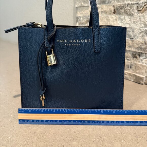 AUTH Marc Jacobs Mini Grind Tote Navy Pebbled Leather w/ Lock/Key Charms & COA - Picture 5 of 13
